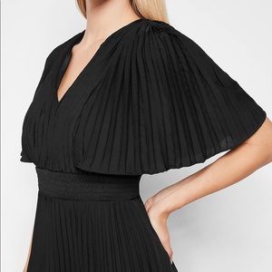 NWT Black Pleated V-Neck Midi Dress